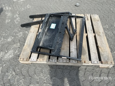 2025 GIYI GY-XHC 29 in Mini Skid Steer Forks (Unused)