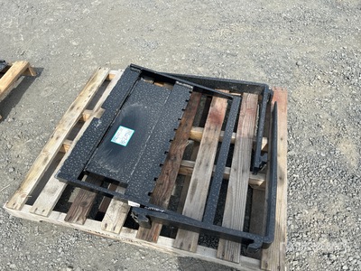 2025 GIYI GY-XHC 29 in Mini Skid Steer Forks (Unused)