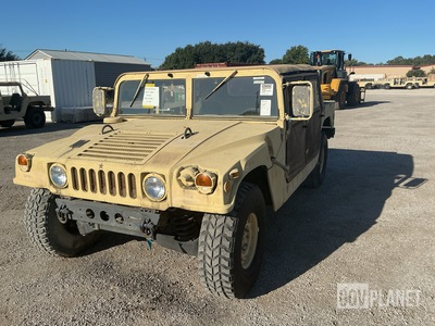 2007 AM General M1097R1 HMMWV 4 Door Soft Top w/Truck Body