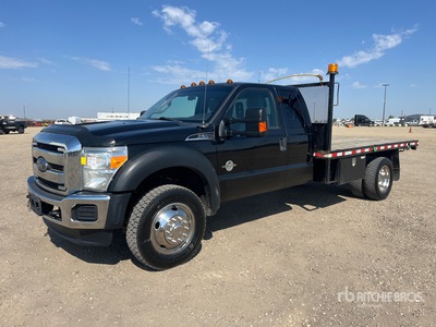 2015 Ford F-550 XLT 4x4 Extended Cab Camion à flèche