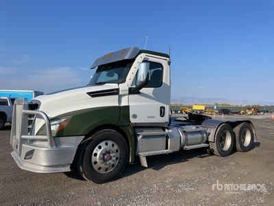 2021 Freightliner Cascadia 126 6x4 Day Cab Truck Tractor