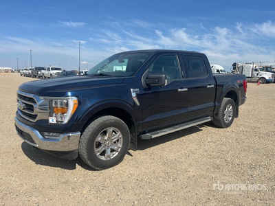 2022 Ford F-150 XLT 4x4 Crew Cab بيك اب