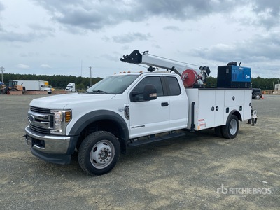 2019 Ford F-550 4x4 Extended Cab サービスカー