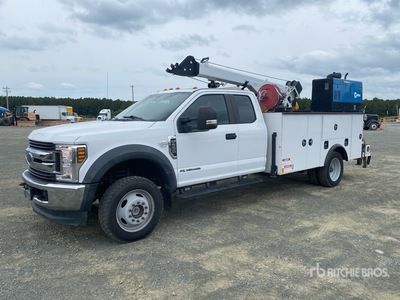 2019 Ford F-550 4x4 Extended Cab Autocarro officina
