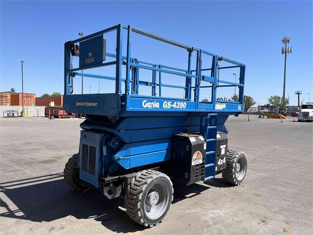 2016 Genie GS4390RT Scissor Lift