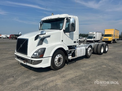 2017 Volvo VNL 8x4 Tri/A Day Cab Truck Tractor