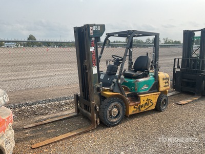 2006 Komatsu FG25T14 5000 lb Pneumatic Tire Chariot Élévateur