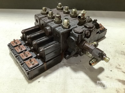 JLG 6619853 Hydraulic Control Valve