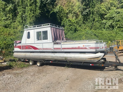 1998 (unverified) Sun Tracker Party Hut 30 Pontoon Boat (Inoperable) w/ Trailer