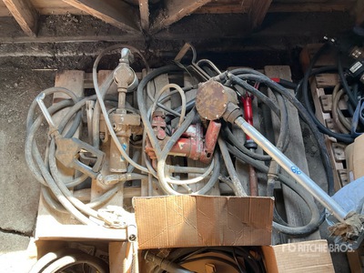 Quantity of Fuel Pumps & Hoses Varios, tienda, almacen, consumidor