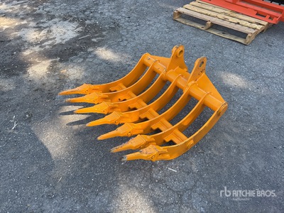 2025 GIYI 32 in Excavator Rake - Fits Cat 305 (Unused)