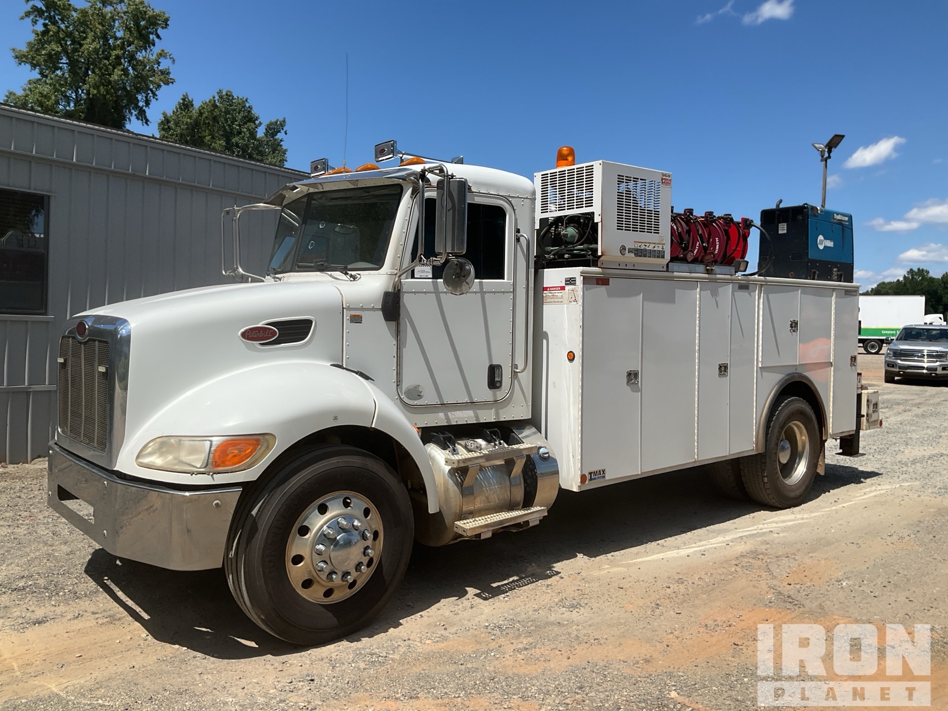 2013 Peterbilt 4x2 Service Truck
