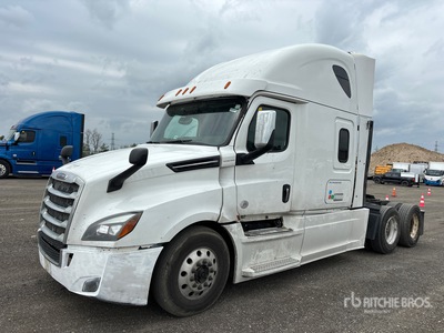 2019 Freightliner Cascadia 126 6x4 T/A Sleeper Truck Tractor