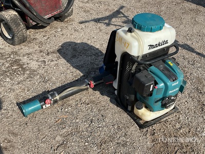 Makita MM4 Backpack Leaf Blower