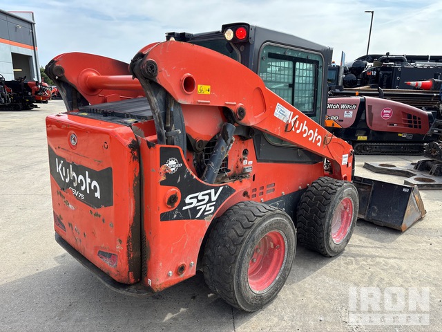 MINI CARGADOR SOBRE RUEDAS 2023 KUBOTA SSV75