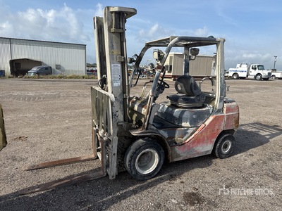 2016 Toyota 8FGU25 3600 lb Pneumatic Tire Chariot Élévateur