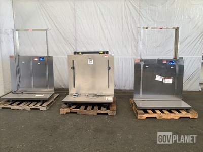 (3) Veterinary Examination Lift Tables