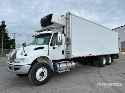 2017 International 4400 6x4 冷蔵トラック