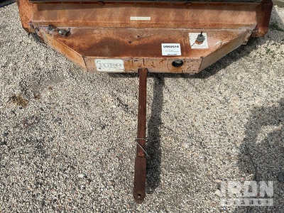 Toro 2300 Top Dresser