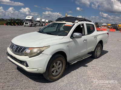 2016 Mitsubishi L200 4x4 Crew Cab Camioneta / Pick Up