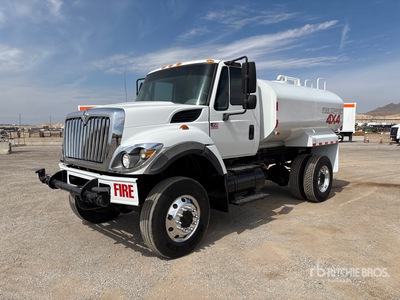 2008 International 7400 2000 gal 4x4 Water Truck