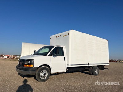 2007 GMC Savana G3500 4x2 Moving Van Truck