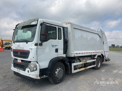 2019 Sinotruck Howo Rear Loader Camion Colector de Basura / Camion de collecte des ordures ménagères