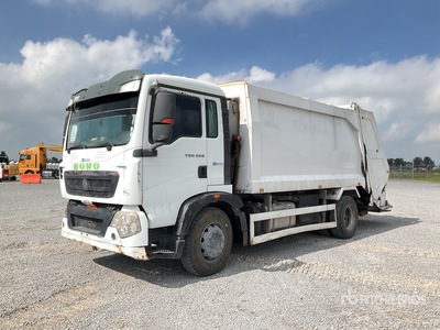 2020 Sinotruck Howo Rear Loader Camion Colector de Basura / Camion de collecte des ordures ménagères