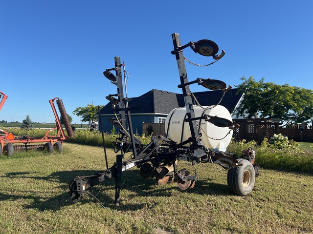 Adams Fertilizer Equipment 30 ft Liquid Fertilizer Applicator