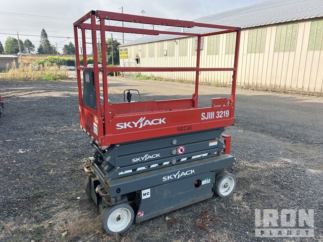 ELEVADOR TIJERA SKYJACK SJIII3219