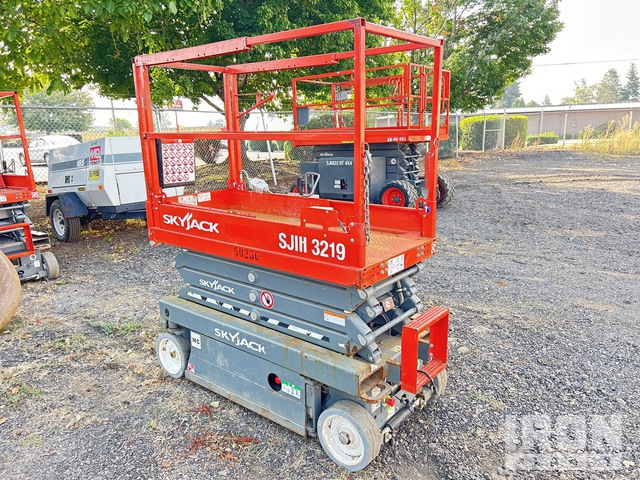 ELEVADOR TIJERA SKYJACK SJIII3219