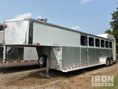 2016 Sundowner Horse Trailer 35 ft T/A Horse Trailer