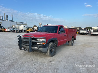 2002 Chevrolet Silverado 2500 HD 4x2 Utility Truck