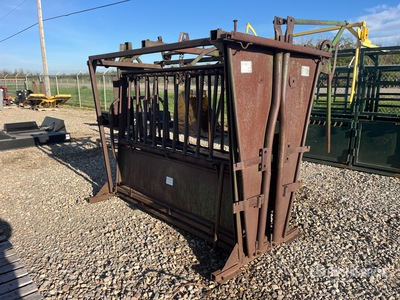 Cattle Squeeze Chute