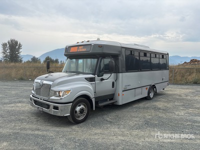2013 International 3000 4x2 22-Seat Transit Bus