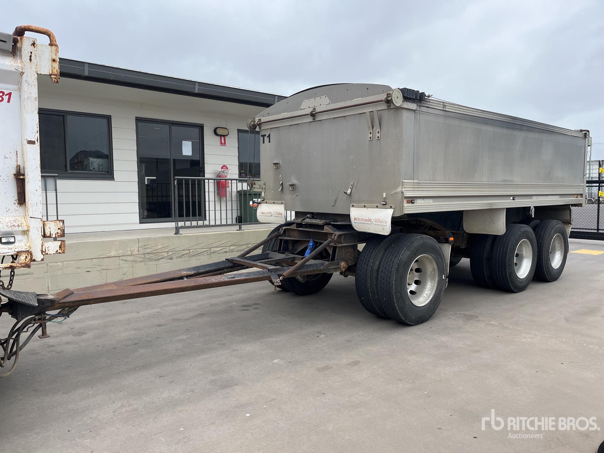 2002 Super Dog End Dump Trailer