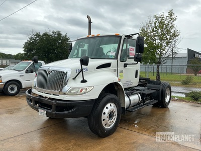 2007 International 4400 4X2 4x2 Cabina per trattore stradale 2 assi