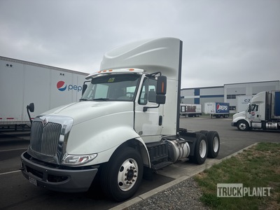 2015 International 8600 6X4 6x4 3-Achs Sattelzugmaschine (Inoperable)