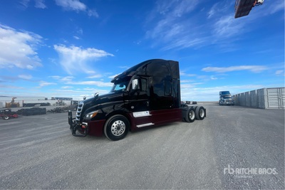 2021 Freightliner Cascadia 6x4 T/A Sleeper Truck Tractor
