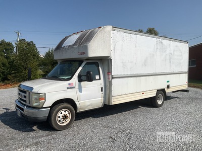 2008 Ford E-350 4x2 Van Truck