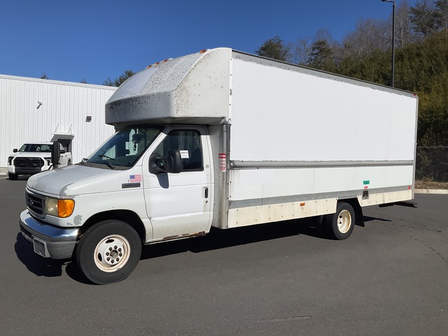 2007 Ford E-350 4x2 Van Truck