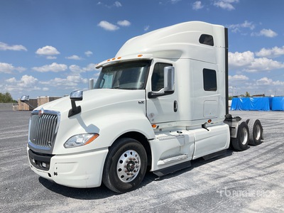 2020 International LT625 6x4 Tractocamion con Dormitorio / T/A Sleeper Truck Tractor