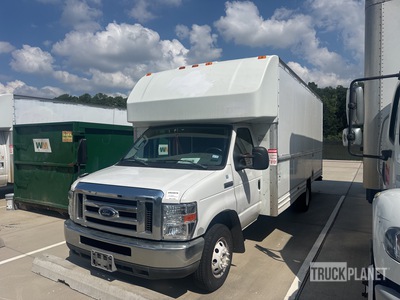 2008 Ford E-350 Cutaway 4x2 Step Van