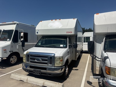 2008 Ford E-350 Cutaway 4x2 Van Truck