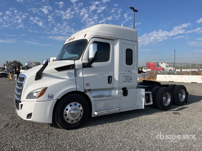 2019 Freightliner Cascadia 116 6x4 3- Achs Sattelzugmaschine mit Schlafkabine