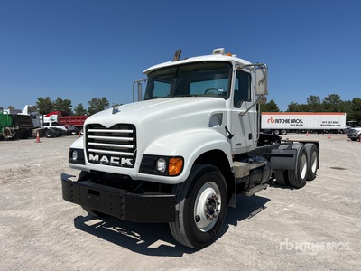 2006 Mack CV713 6x4 Tracteur routier