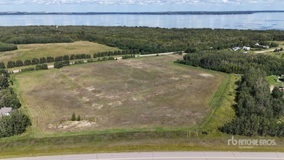 Poplar Bay, AB PLAN 0226051 BLOCK 1 LOT 2 Propriété résidentielle