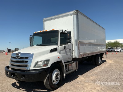 2020 Hino 338 4x2 Van Truck