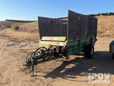 John Deere 450 Manure Spreader
