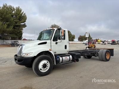 2017 International 4300 4x2 Cabina y chasis